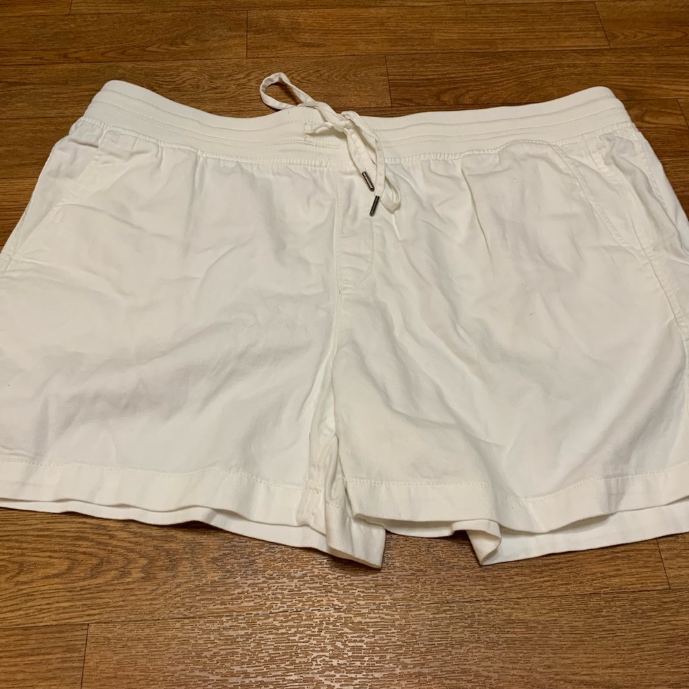 Women’s Orvis White Relaxed Shorts size 2xl NWT